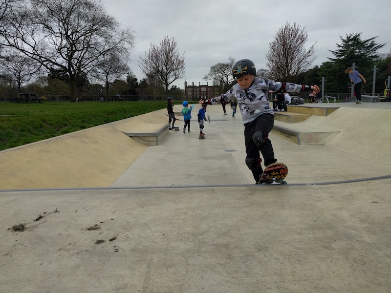 George working his way up to a rock fakie